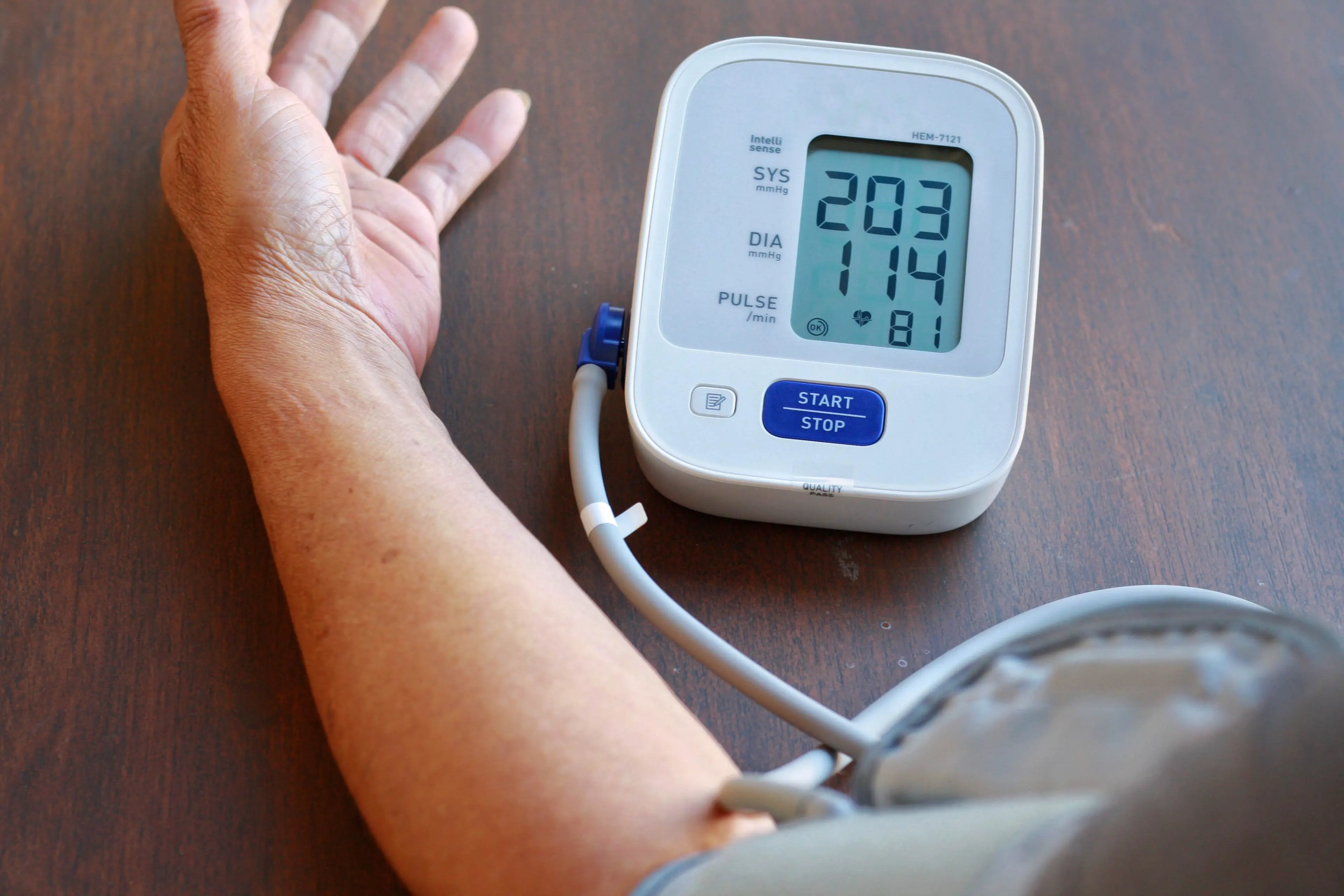Medical blood pressure machine